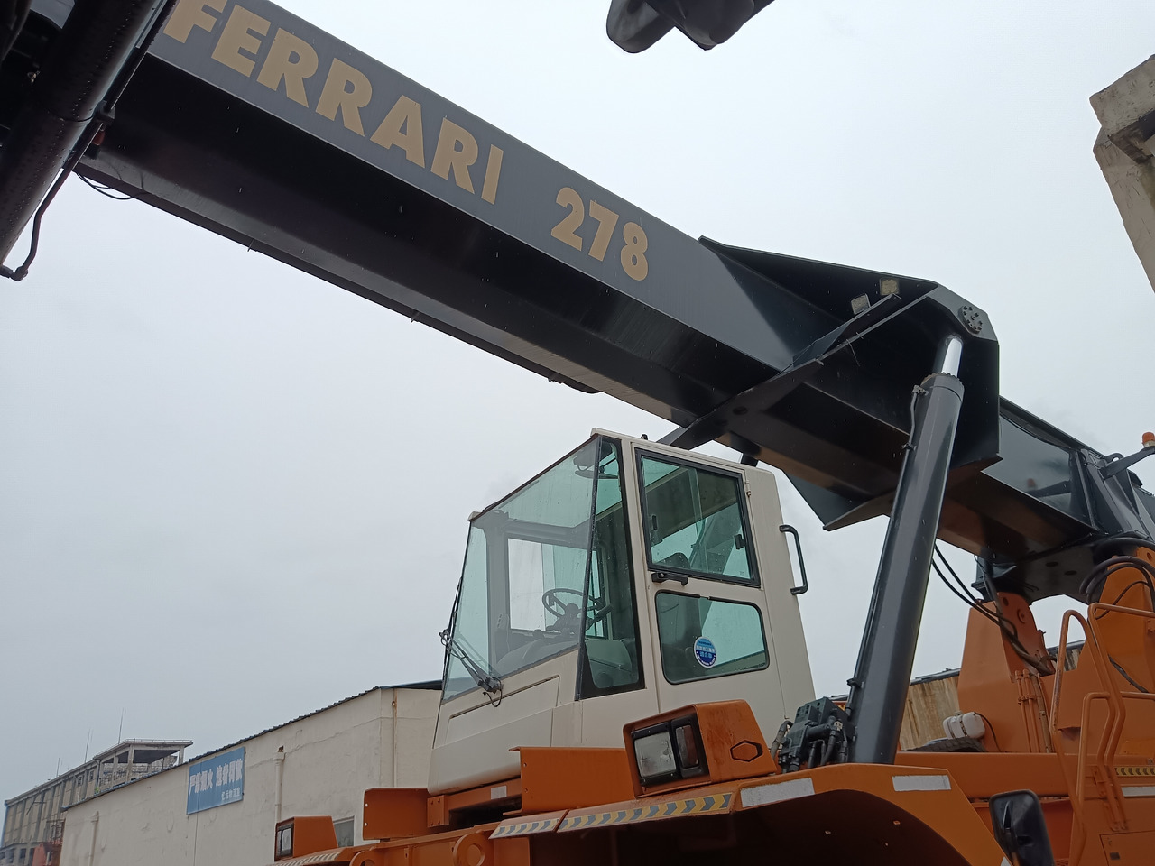 CVS FERRARRI 278 Ferrarri F278.6 - Reach stacker: billede 5 CVS FERRARRI 278 Ferrarri F278.6 - Reach stacker: billede 5