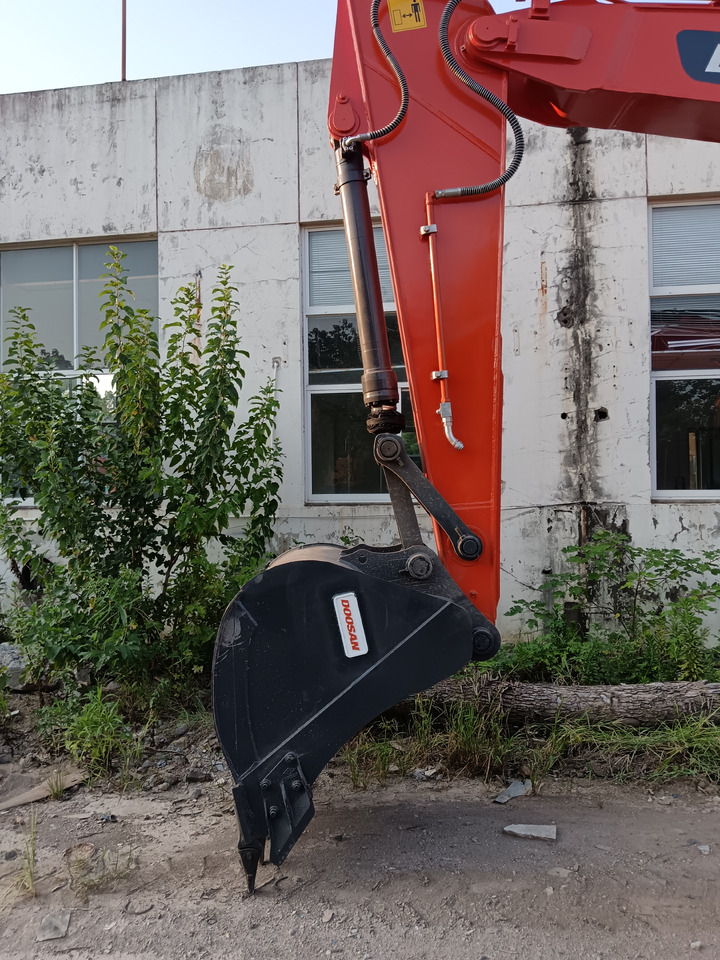 DOOSAN DX225LC-9C - Bæltegravemaskine: billede 3 DOOSAN DX225LC-9C - Bæltegravemaskine: billede 3