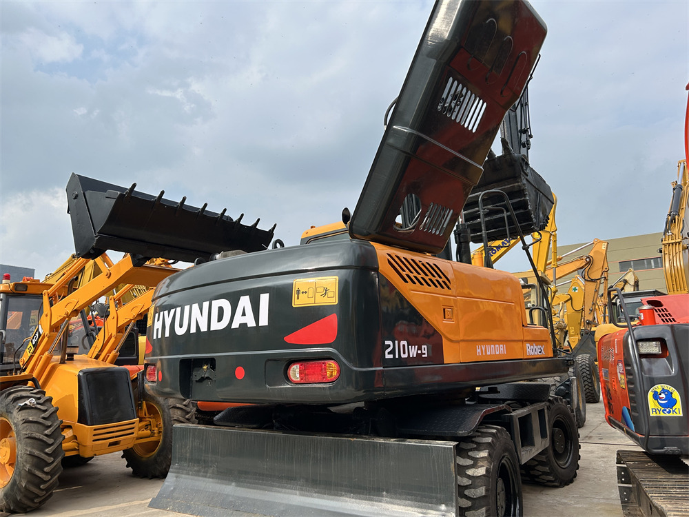 HYUNDAI 210W-9S 210W-9T - Hjulgravemaskine: billede 2 HYUNDAI 210W-9S 210W-9T - Hjulgravemaskine: billede 2