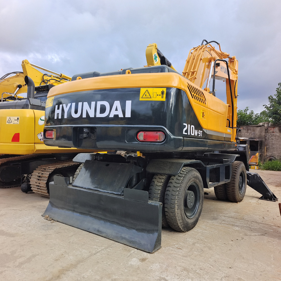 HYUNDAI 210W-9T - Hjulgravemaskine: billede 1 HYUNDAI 210W-9T - Hjulgravemaskine: billede 1