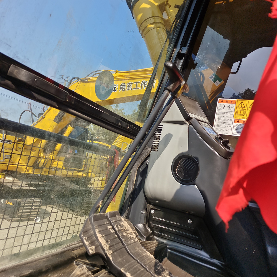 KOMATSU PC200-8 - Bæltegravemaskine: billede 5 KOMATSU PC200-8 - Bæltegravemaskine: billede 5