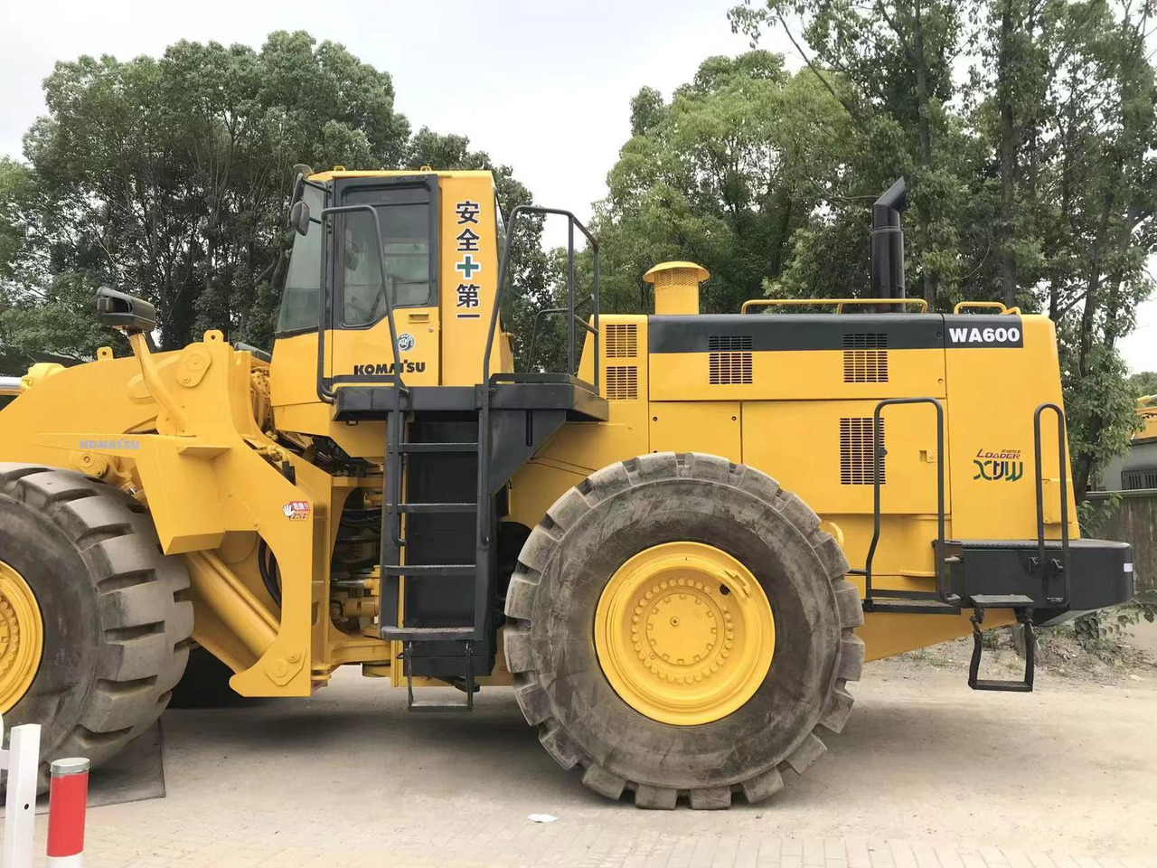 Gummihjulslæsser KOMATSU WA600-6: billede 6