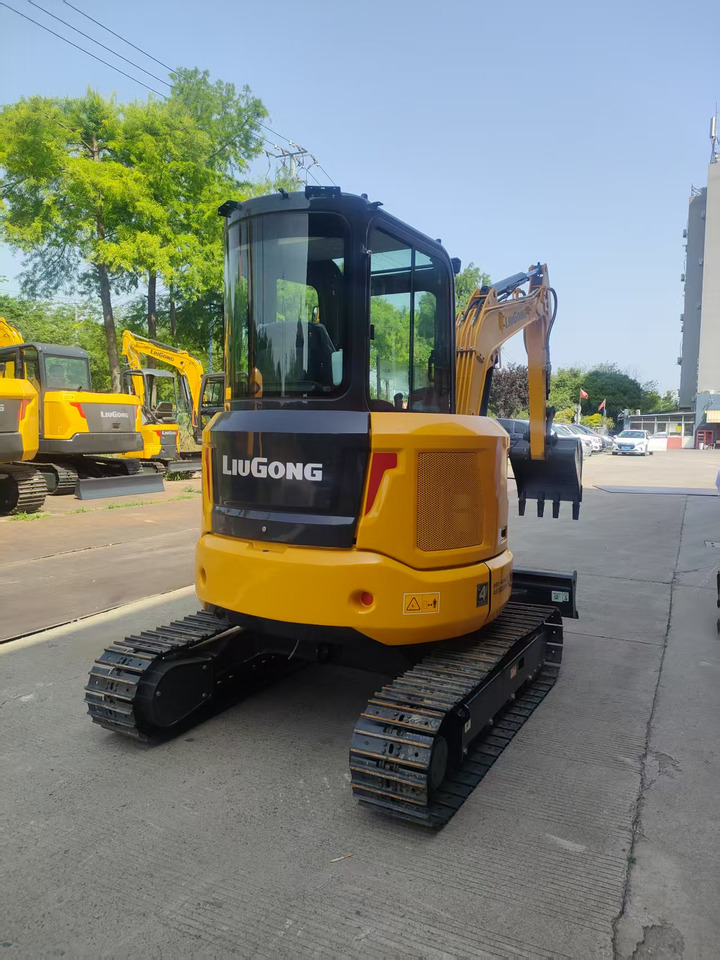 LIUGONG 9035F ZTSG4 BRAND NEW 3.8 TON 3 TON 4 TON MINI DIGGER - Minigravemaskine: billede 3 LIUGONG 9035F ZTSG4 BRAND NEW 3.8 TON 3 TON 4 TON MINI DIGGER - Minigravemaskine: billede 3