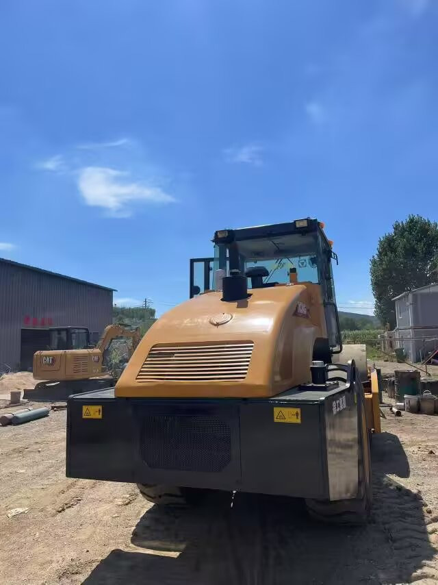 XCMG XS222J XS223J - Gummihjulslæsser: billede 4 XCMG XS222J XS223J - Gummihjulslæsser: billede 4