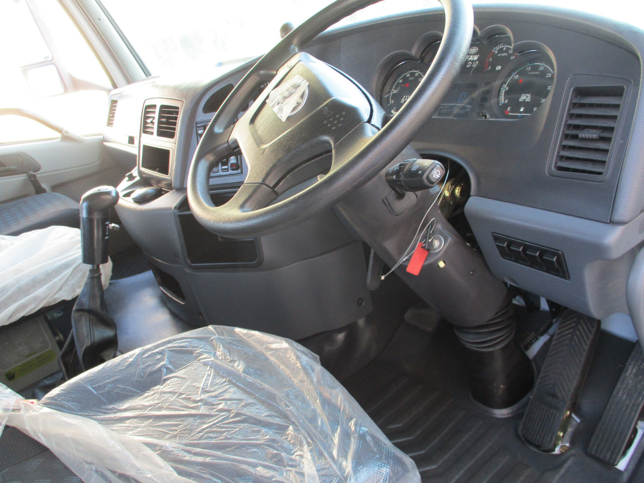 Ny Trækker FAW 4181P2K15 6x4 Head Truck: billede 11