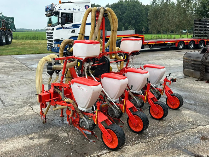 Gaspardo Gaspardo SP540 Maiszaaimachine 4 rijer Zaaimachine - Så-/ Plantemaskine: billede 5 Gaspardo Gaspardo SP540 Maiszaaimachine 4 rijer Zaaimachine - Så-/ Plantemaskine: billede 5