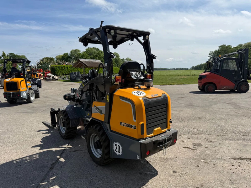 Giant 2300 HD NIEUW Shovel! Giant Kubota - Gummihjulslæsser: billede 2 Giant 2300 HD NIEUW Shovel! Giant Kubota - Gummihjulslæsser: billede 2