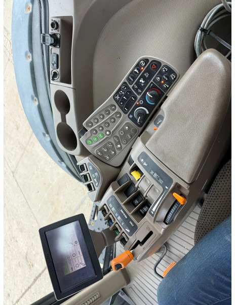 Traktor John Deere 7230R 7 230 R Trekker JD 7 serie Autopower 7230R 7 230 R Trekker JD 7 serie Autopower: billede 6 Traktor John Deere 7230R 7 230 R Trekker JD 7 serie Autopower 7230R 7 230 R Trekker JD 7 serie Autopower: billede 6