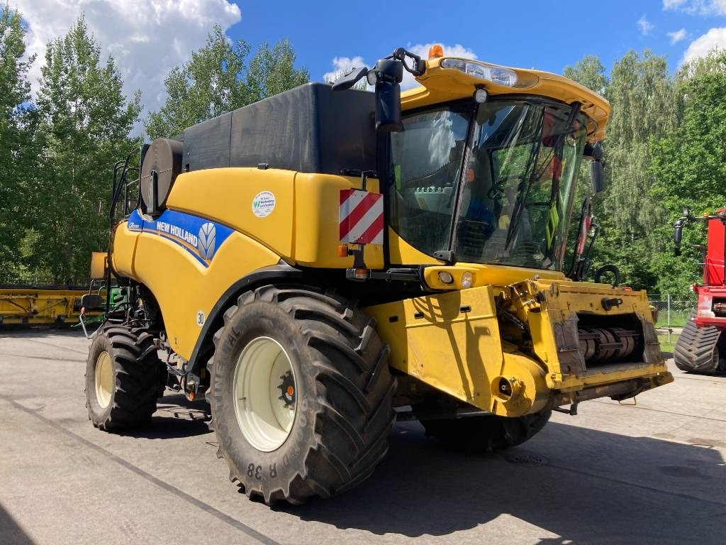 New Holland CR 9090  - Mejetærsker: billede 1 New Holland CR 9090  - Mejetærsker: billede 1