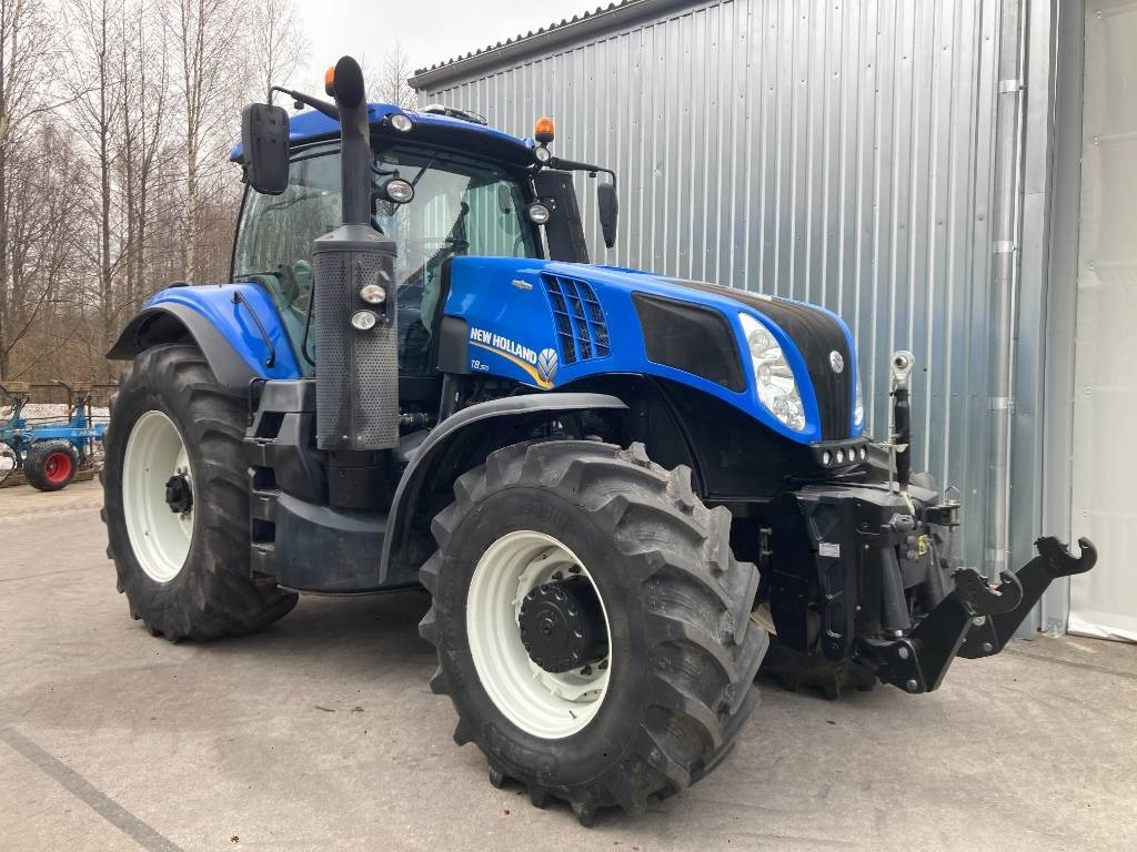 New Holland T 8.320 AC  - Traktor: billede 1 New Holland T 8.320 AC  - Traktor: billede 1
