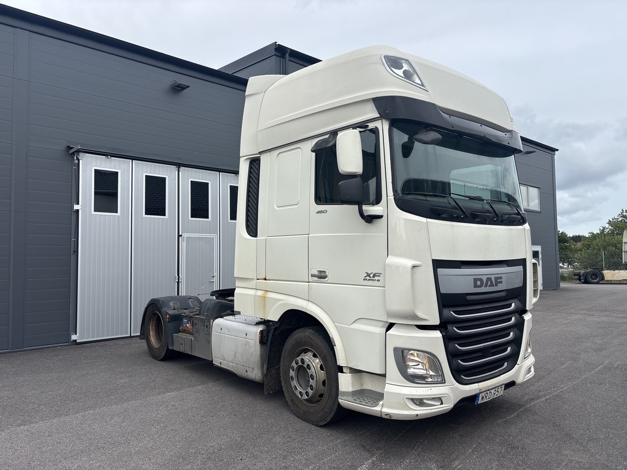 Dragbil DAF XF 460 4x2 FT -2015 | Super Space Cab - Trækker: billede 1 Dragbil DAF XF 460 4x2 FT -2015 | Super Space Cab - Trækker: billede 1