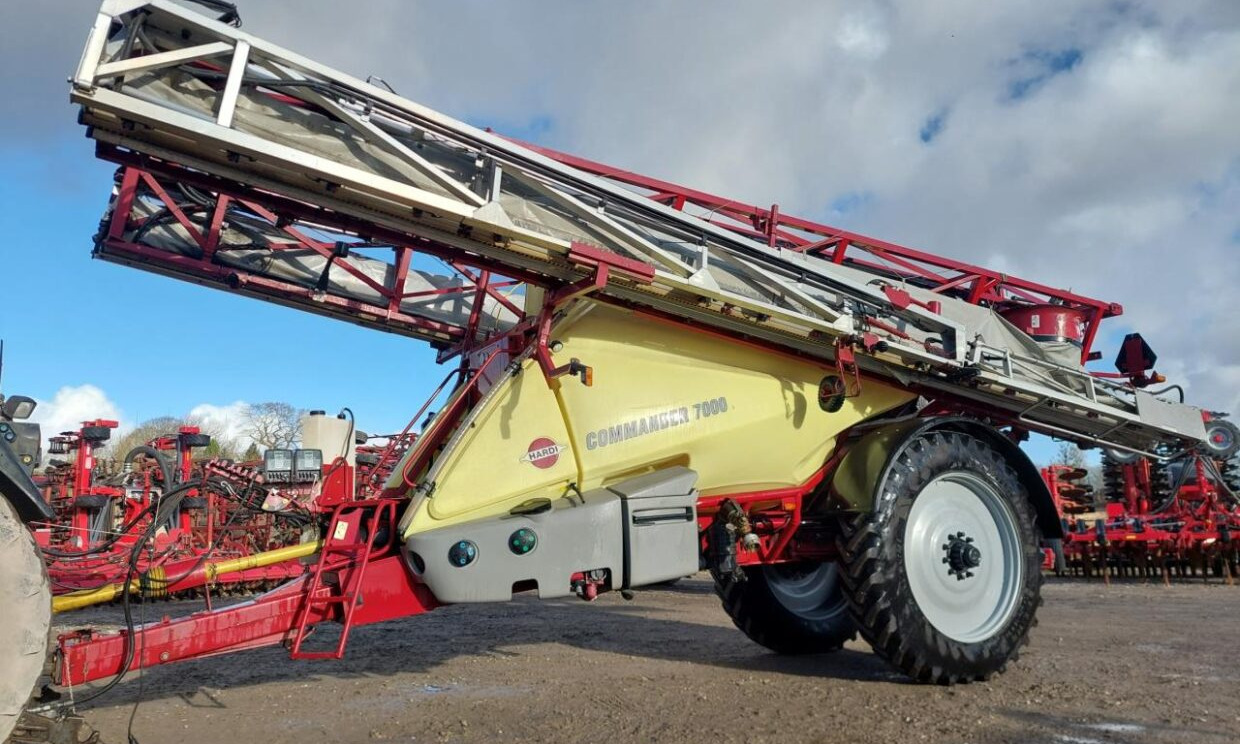 Hardi Commander 7000i - 36 m Twin - Trailersprøjte: billede 1 Hardi Commander 7000i - 36 m Twin - Trailersprøjte: billede 1