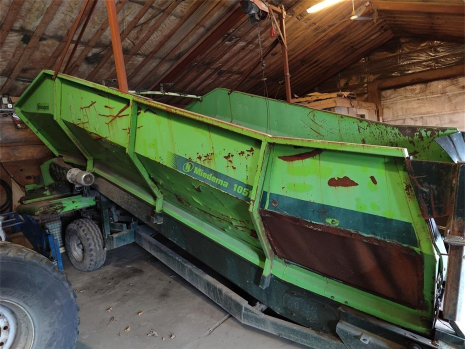 Miedema
SB 1051 - Kartoffelmaskine: billede 1 Miedema
SB 1051 - Kartoffelmaskine: billede 1