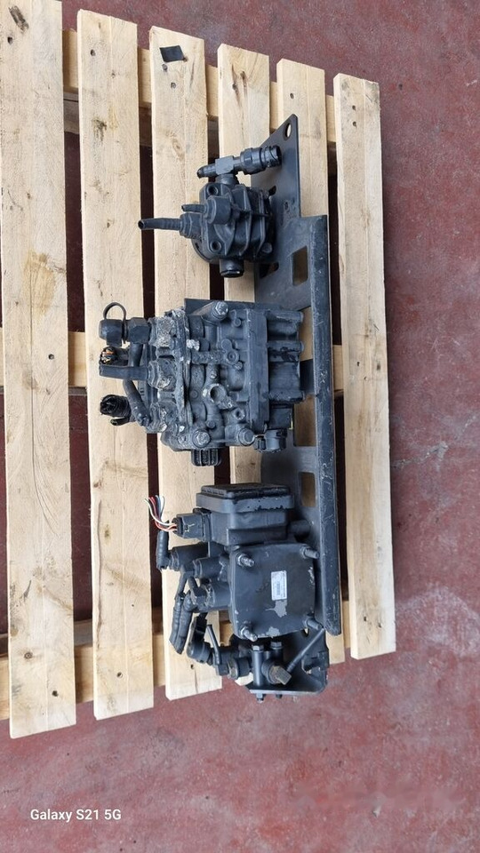 Knorr-Bremse AIR DRYER Mercedes-Benz ACTROS MP4 - Bremseventil for Lastbil: billede 3 Knorr-Bremse AIR DRYER Mercedes-Benz ACTROS MP4 - Bremseventil for Lastbil: billede 3