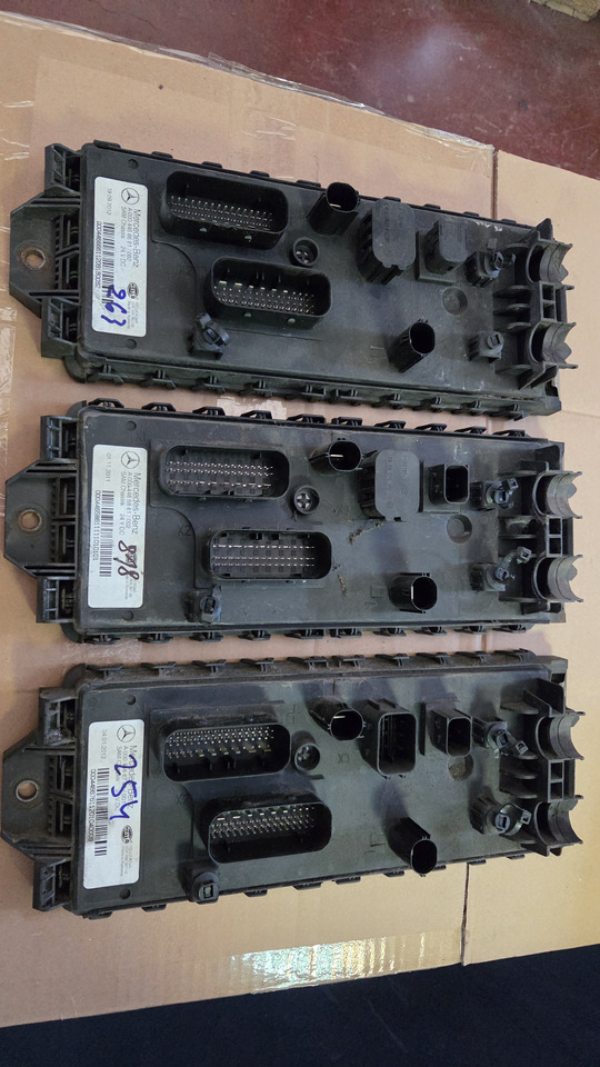 MERCEDES-BENZ CONTROL UNIT SAM ELECTRICAL - Kontrol blok: billede 2 MERCEDES-BENZ CONTROL UNIT SAM ELECTRICAL - Kontrol blok: billede 2