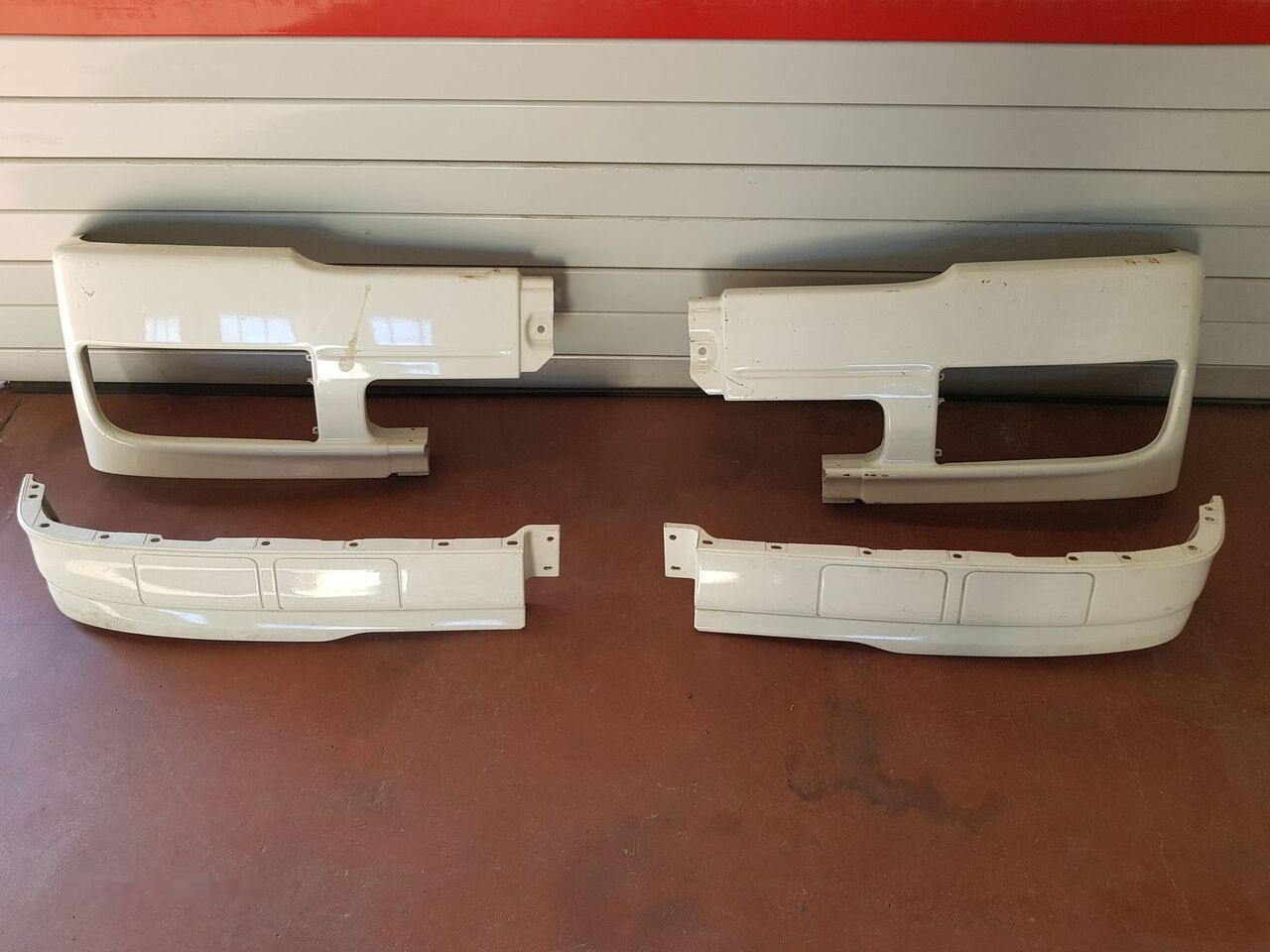 Mercedes-Benz A 940 880 04 70 Mercedes-Benz ATEGO truck - Kofanger for Lastbil: billede 2 Mercedes-Benz A 940 880 04 70 Mercedes-Benz ATEGO truck - Kofanger for Lastbil: billede 2