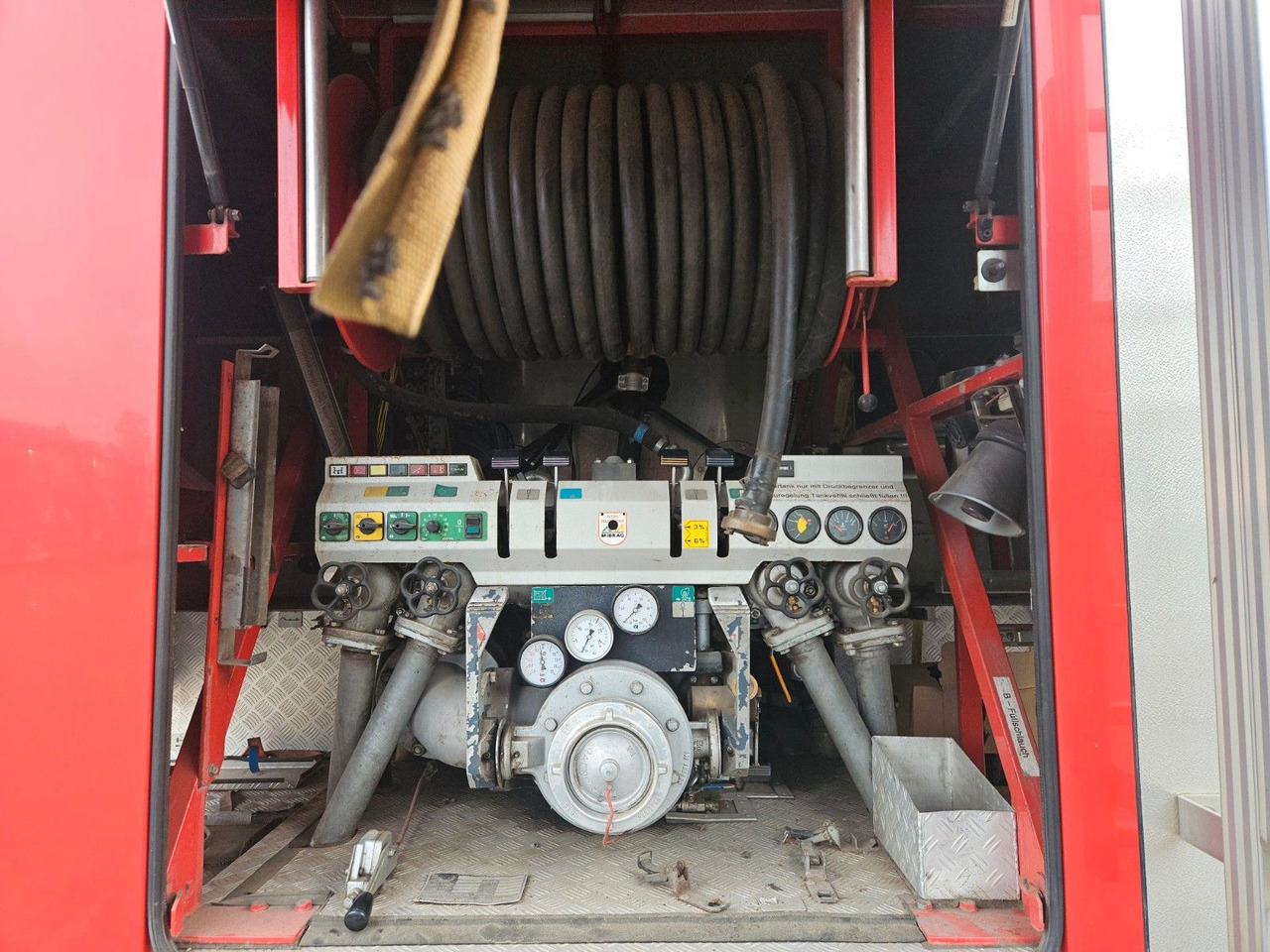 MAN KAT 6x6 Tanklöschfahrzeug - Tankbil: billede 5 MAN KAT 6x6 Tanklöschfahrzeug - Tankbil: billede 5