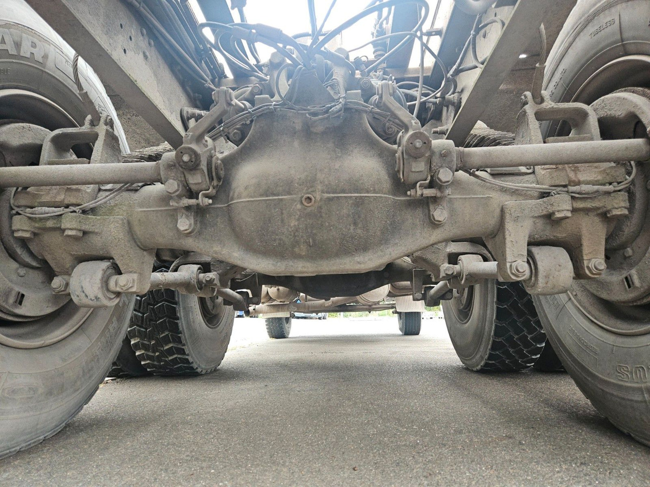 Mercedes-Benz SK 2527 6x4 Blatt/Blatt Hakenabroller - Lastbil kroghejs: billede 5 Mercedes-Benz SK 2527 6x4 Blatt/Blatt Hakenabroller - Lastbil kroghejs: billede 5