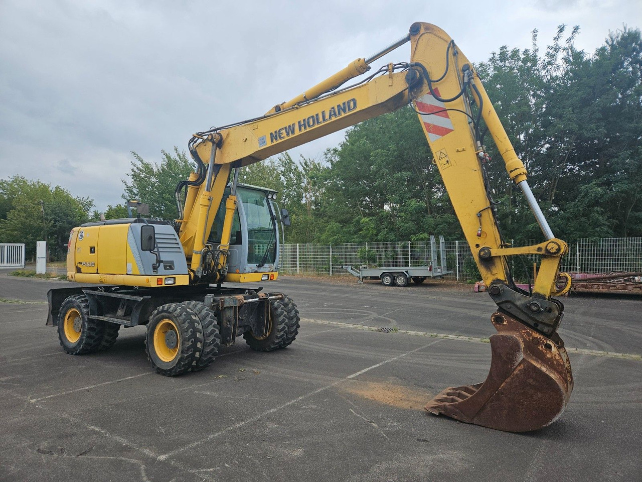 New Holland MH Plus 18t Mobilbagger - Hjulgravemaskine: billede 1 New Holland MH Plus 18t Mobilbagger - Hjulgravemaskine: billede 1