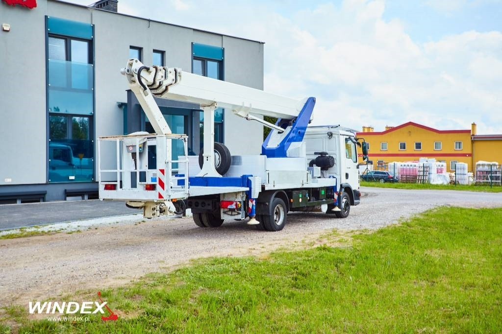 Wumag WT 300 - Lastbil med mandskabslift: billede 2 Wumag WT 300 - Lastbil med mandskabslift: billede 2