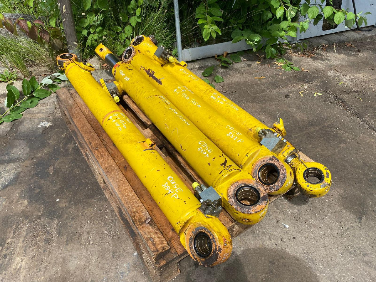 Case 888 P - Hydraulisk cylinder for Entreprenørmaskin: billede 2 Case 888 P - Hydraulisk cylinder for Entreprenørmaskin: billede 2