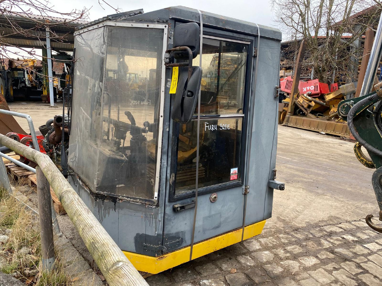 Furukawa 320 E - Førerhus for Entreprenørmaskin: billede 1 Furukawa 320 E - Førerhus for Entreprenørmaskin: billede 1