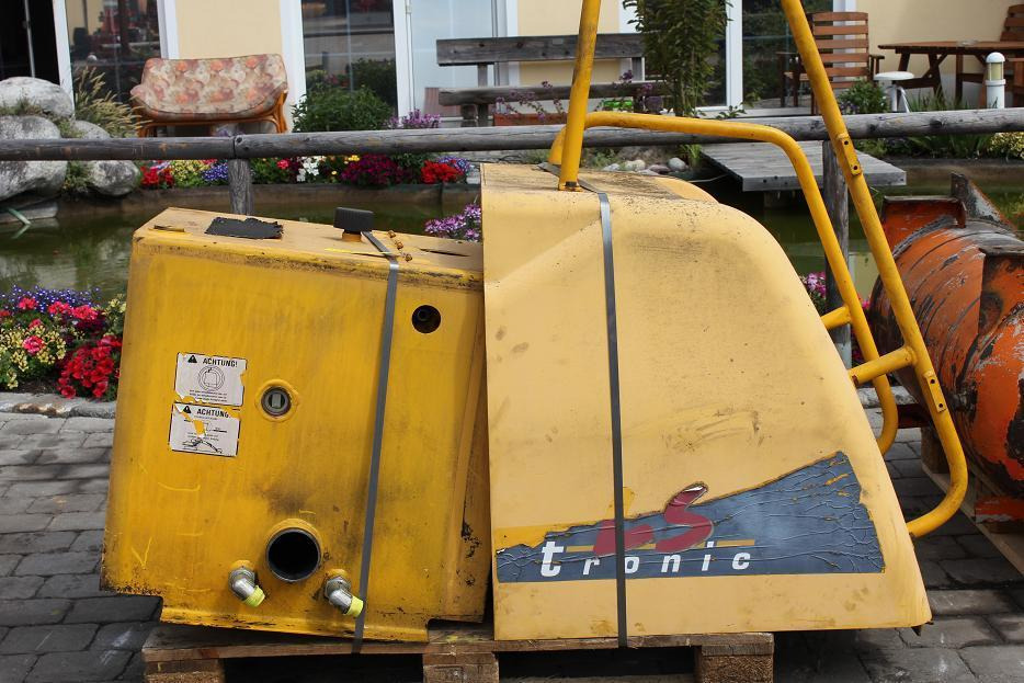 Furukawa 735 - Hydraulisk tank for Entreprenørmaskin: billede 2 Furukawa 735 - Hydraulisk tank for Entreprenørmaskin: billede 2