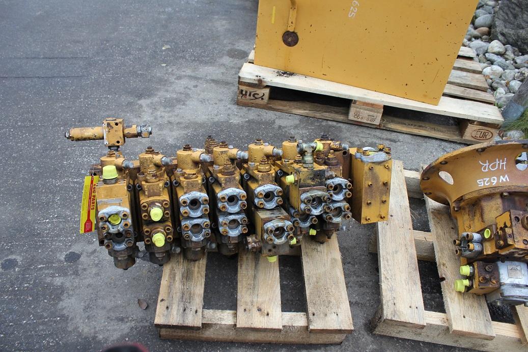 Furukawa W 625 - Hydraulisk ventil for Entreprenørmaskin: billede 3 Furukawa W 625 - Hydraulisk ventil for Entreprenørmaskin: billede 3