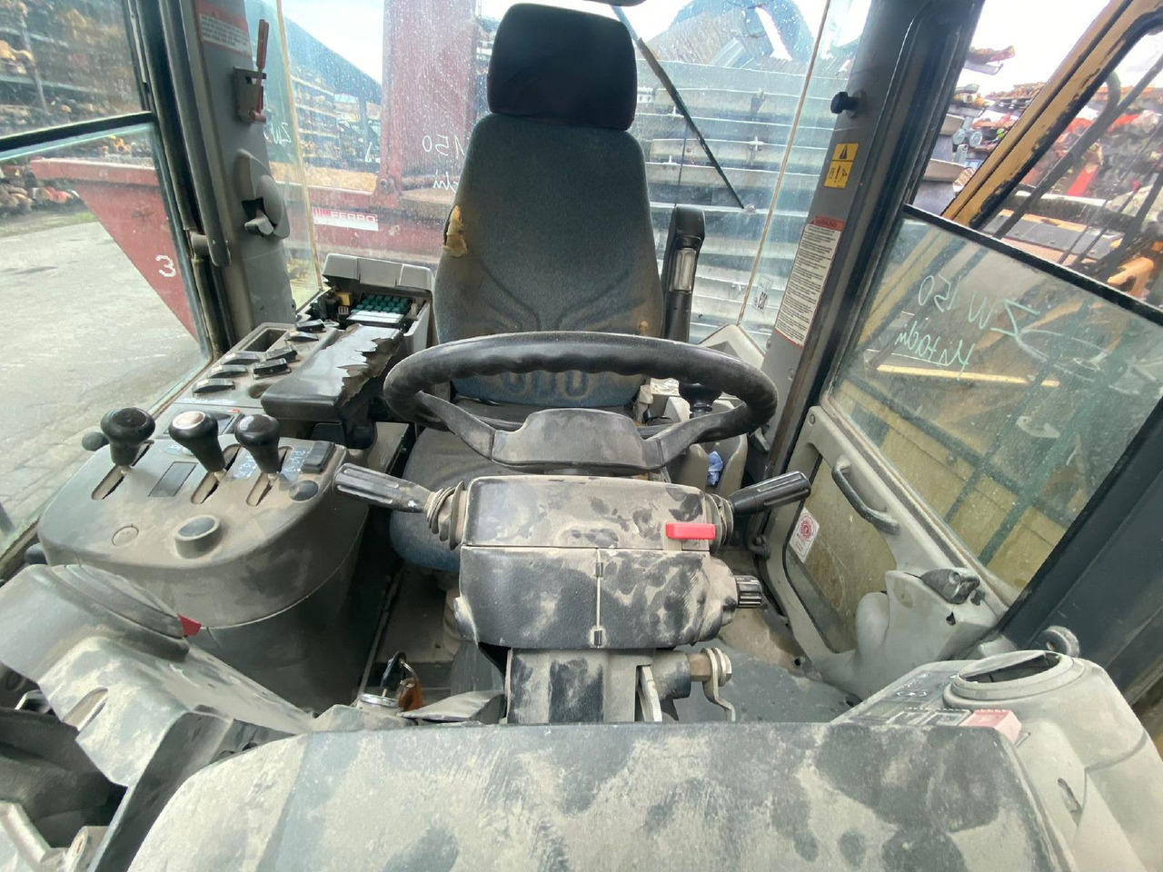 Hitachi ZW 150 - Førerhus for Gravemaskine: billede 5 Hitachi ZW 150 - Førerhus for Gravemaskine: billede 5