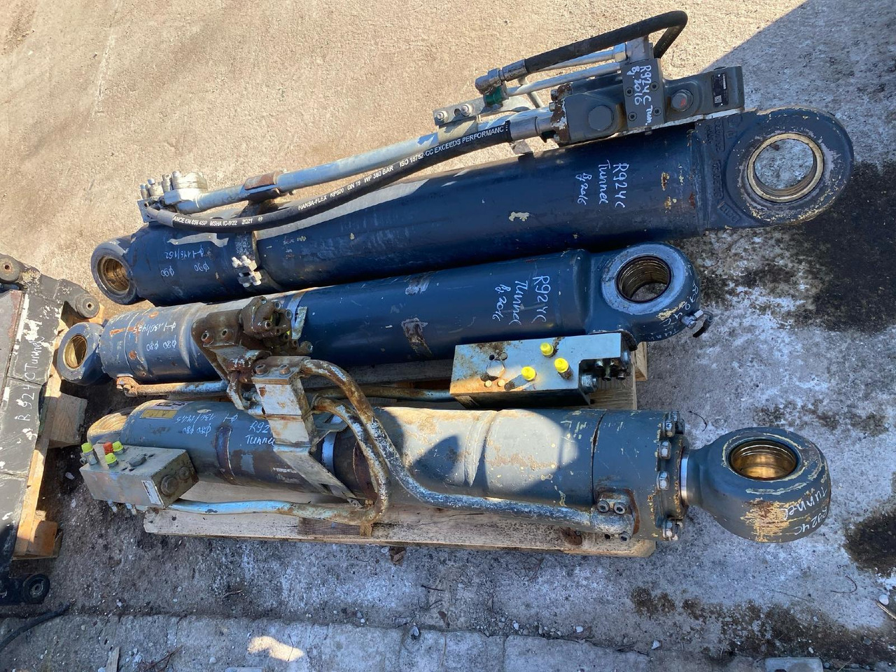 Liebherr R 924 C - Hydraulisk cylinder for Entreprenørmaskin: billede 4 Liebherr R 924 C - Hydraulisk cylinder for Entreprenørmaskin: billede 4