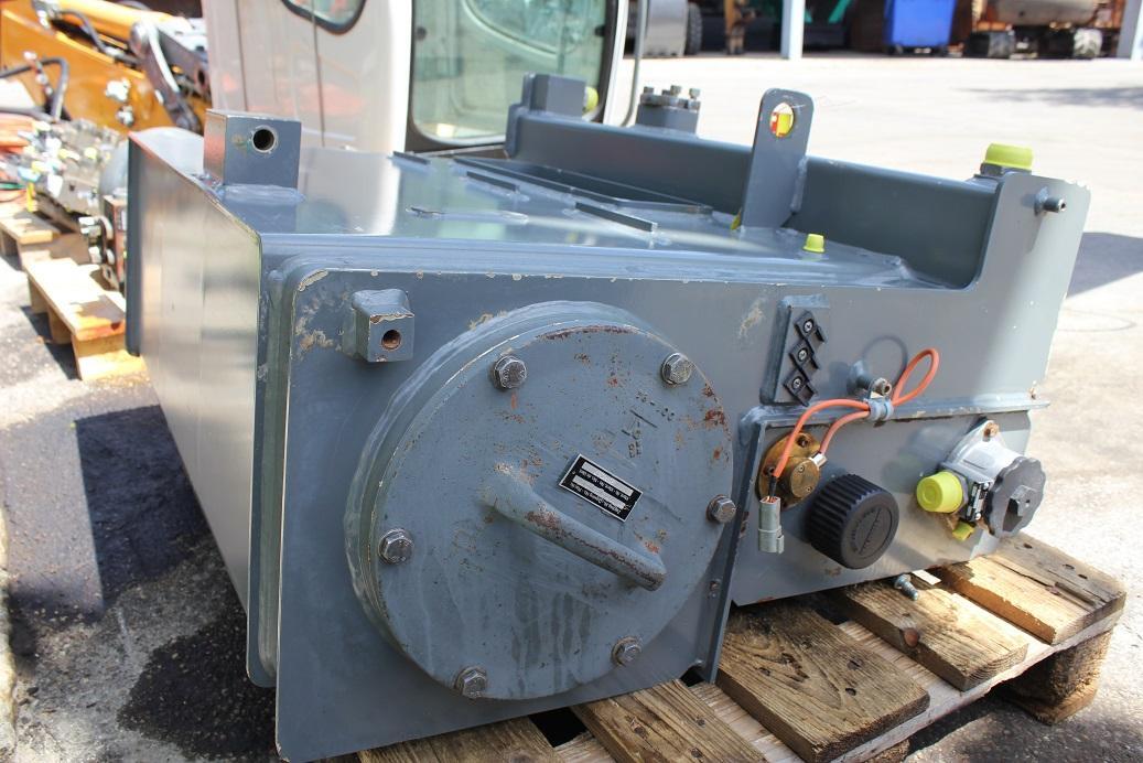 Liebherr R 924 compact - Reservedel for Bæltegravemaskine: billede 1 Liebherr R 924 compact - Reservedel for Bæltegravemaskine: billede 1