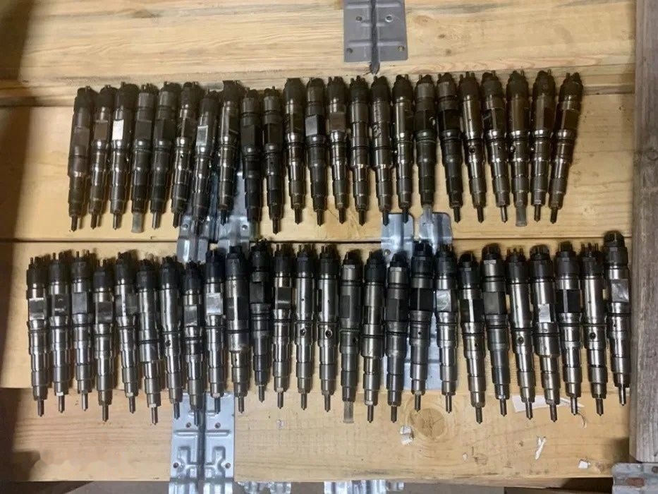 Bosch MAN TGX TGS Common Rail 0445120202 MAN TGX TGS 0445 120 202 różne numery Bosch original truck - Injector for Lastbil: billede 1 Bosch MAN TGX TGS Common Rail 0445120202 MAN TGX TGS 0445 120 202 różne numery Bosch original truck - Injector for Lastbil: billede 1