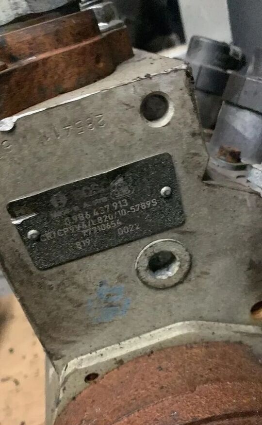 Bosch Pompa Wysokiego Ciśnienia MAN "V" MAN 51.11103-7762 F00BC0 51.11103-7762   truck - Brændstofpumpe for Lastbil: billede 3 Bosch Pompa Wysokiego Ciśnienia MAN "V" MAN 51.11103-7762 F00BC0 51.11103-7762   truck - Brændstofpumpe for Lastbil: billede 3