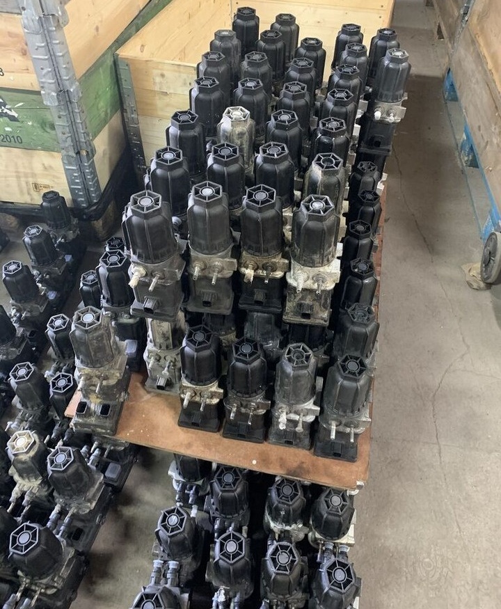 Mercedes-Benz oryginał hurt regeneracja A0001407678   Mercedes-Benz Actros Atego MP4 Euro 6 - Udstødningssystem for Lastbil: billede 3 Mercedes-Benz oryginał hurt regeneracja A0001407678   Mercedes-Benz Actros Atego MP4 Euro 6 - Udstødningssystem for Lastbil: billede 3