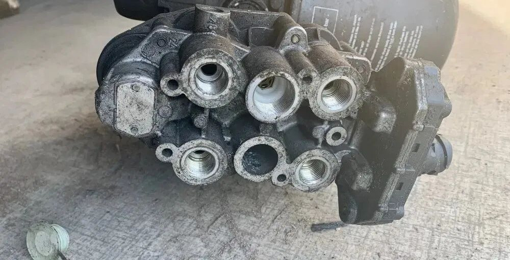 Zespół Przygotowania Powietrza IVECO Stralis LA8609 Knorr Bremse LA8609 - Bremseventil for Lastbil: billede 3 Zespół Przygotowania Powietrza IVECO Stralis LA8609 Knorr Bremse LA8609 - Bremseventil for Lastbil: billede 3