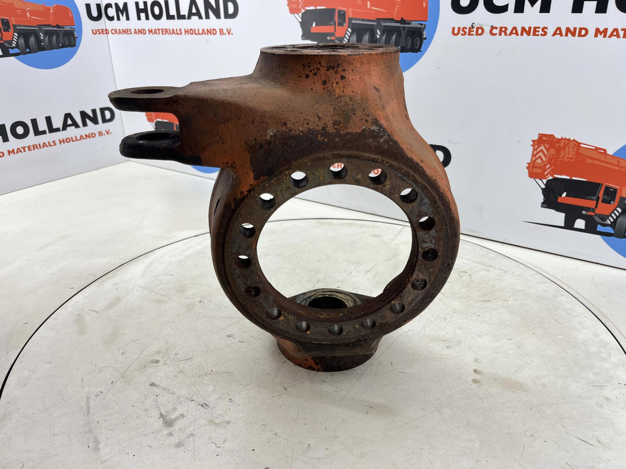 FAUN RTF 50/60 Steering knuckle 16 holes axle 1 right - Styrespindel for Mobilkran: billede 2 FAUN RTF 50/60 Steering knuckle 16 holes axle 1 right - Styrespindel for Mobilkran: billede 2