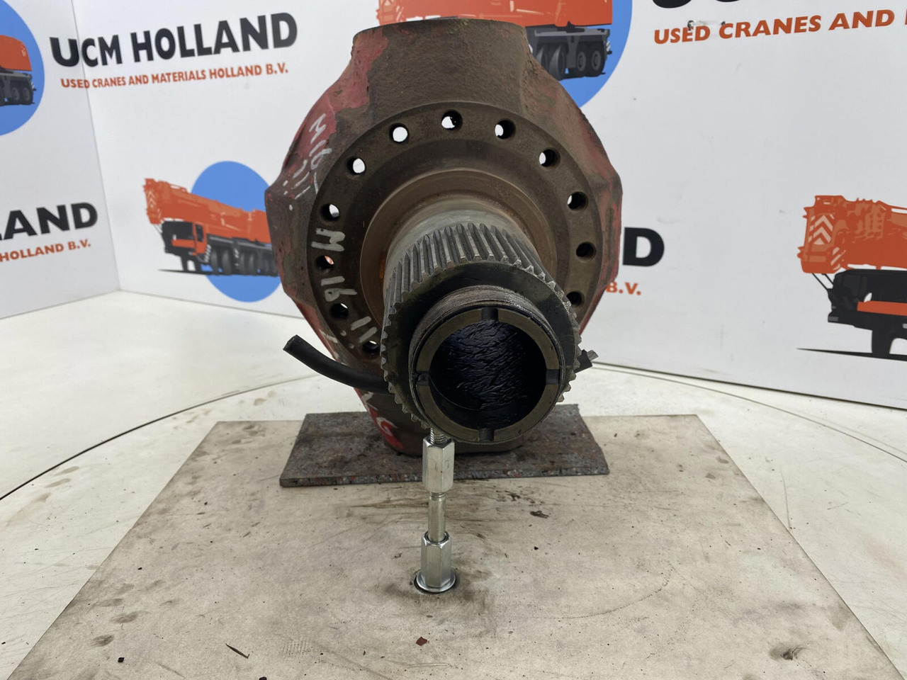Gottwald AMK 70 Steering knuckle 16 holes axle 2 - Styrespindel for Mobilkran: billede 2 Gottwald AMK 70 Steering knuckle 16 holes axle 2 - Styrespindel for Mobilkran: billede 2