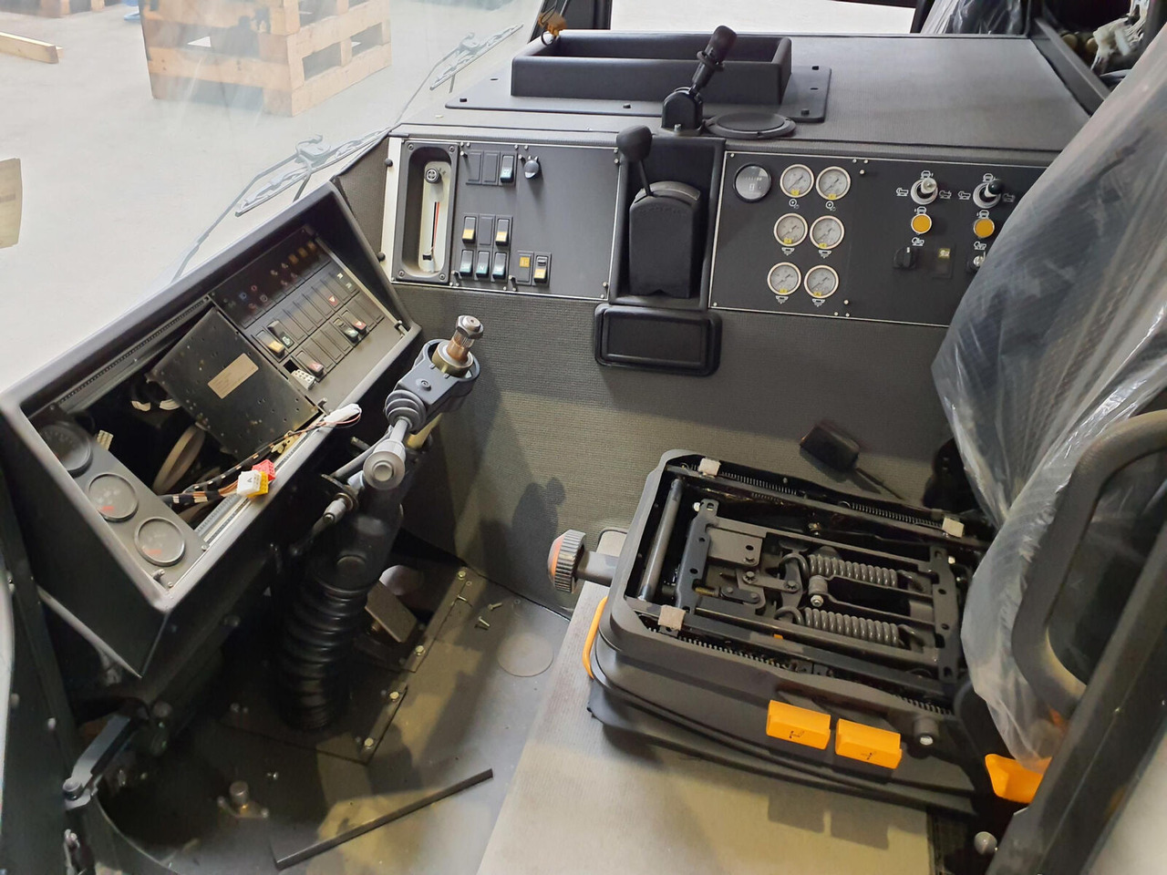 Grove Krupp KMK lower cabin - Førerhus for Mobilkran: billede 5 Grove Krupp KMK lower cabin - Førerhus for Mobilkran: billede 5