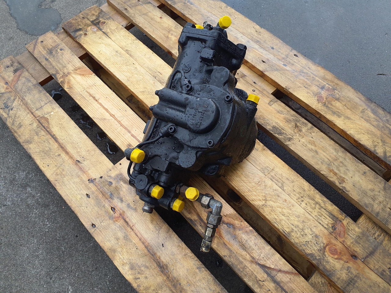 Liebherr LTM 1060-2 steering gear - Styrehus for Mobilkran: billede 1 Liebherr LTM 1060-2 steering gear - Styrehus for Mobilkran: billede 1