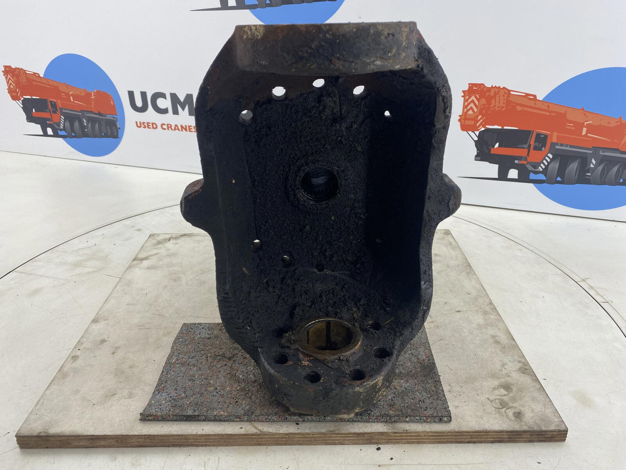 PPM 280 ATT Steering knuckle 16 holes axle 2 - Styrespindel for Kran: billede 5 PPM 280 ATT Steering knuckle 16 holes axle 2 - Styrespindel for Kran: billede 5