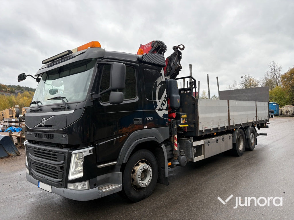 Lastbil med kran - Volvo FM 370 FASSI F155 - Lastbil med lad, Lastbil med kran: billede 1 Lastbil med kran - Volvo FM 370 FASSI F155 - Lastbil med lad, Lastbil med kran: billede 1