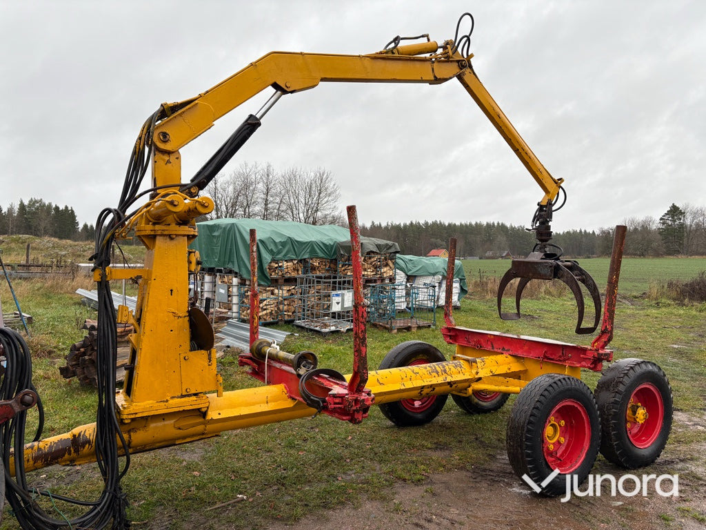 Skogsvagn - med kran - Skovvogn: billede 1 Skogsvagn - med kran - Skovvogn: billede 1