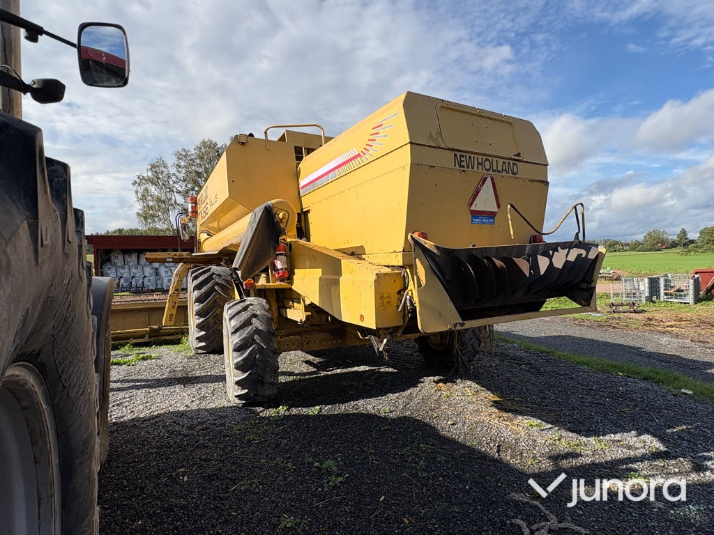 Skördetröska - New Holland TX66 Plus - Mejetærsker: billede 4 Skördetröska - New Holland TX66 Plus - Mejetærsker: billede 4