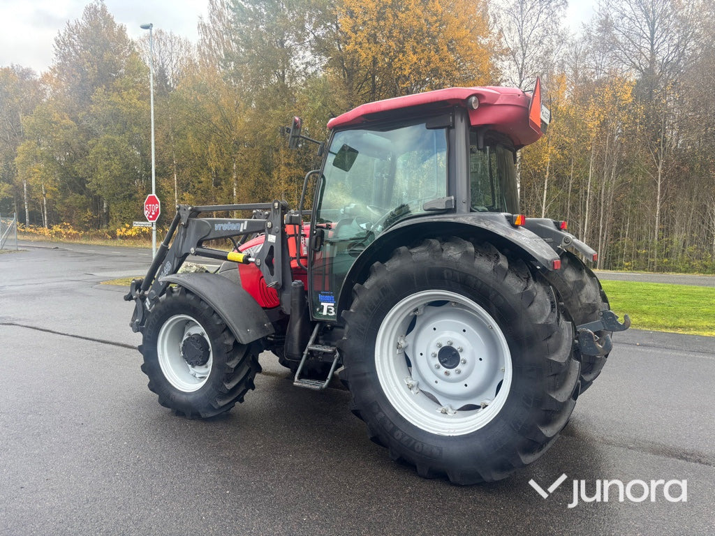 Traktor - McCormick C100 Max med lastare - Traktor: billede 3 Traktor - McCormick C100 Max med lastare - Traktor: billede 3