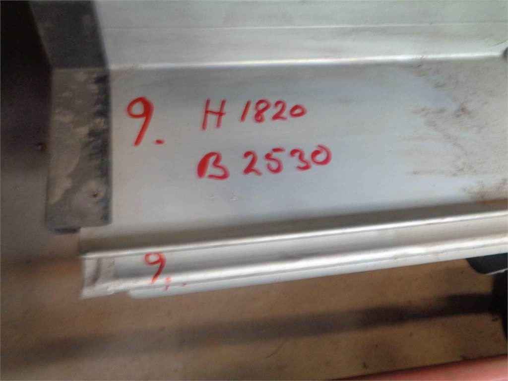 Læssebagsmæk HMF Liftplader: billede 18 Læssebagsmæk HMF Liftplader: billede 18