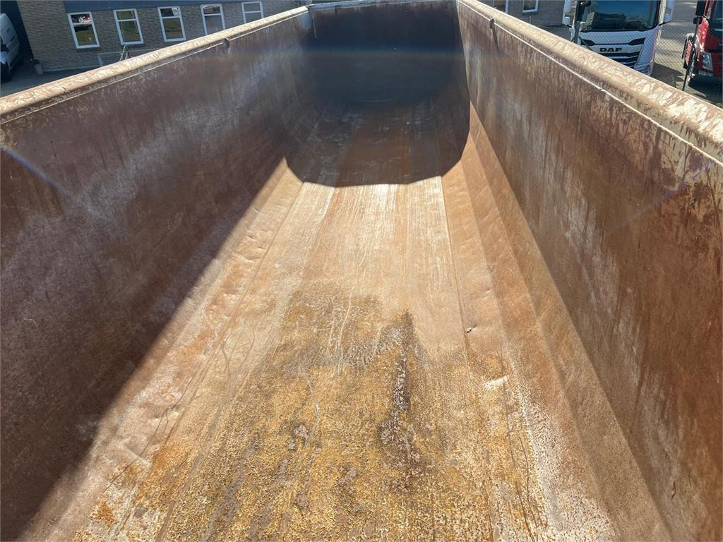 Langendorf 35,4m3 Hardox SKS-HS 30-9,9 mtr - Tipvogn sættevogn: billede 4 Langendorf 35,4m3 Hardox SKS-HS 30-9,9 mtr - Tipvogn sættevogn: billede 4