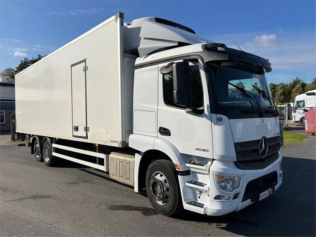 Mercedes-Benz Actros 2530 L 6x2*4 - Kølevogn lastbil: billede 2 Mercedes-Benz Actros 2530 L 6x2*4 - Kølevogn lastbil: billede 2
