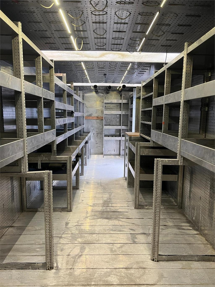 Mercedes-Benz Antos 1824 LnR - Lastbil varevogn: billede 2 Mercedes-Benz Antos 1824 LnR - Lastbil varevogn: billede 2