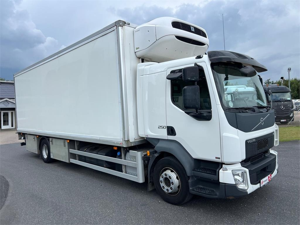 Volvo FL 250 16 ton  - Kølevogn lastbil: billede 2 Volvo FL 250 16 ton  - Kølevogn lastbil: billede 2
