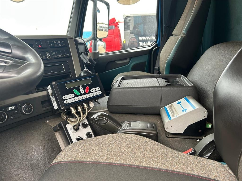 Volvo FM420 8x2*6 Trippel NTM 25m3  - Affaldsmaskine: billede 3 Volvo FM420 8x2*6 Trippel NTM 25m3  - Affaldsmaskine: billede 3